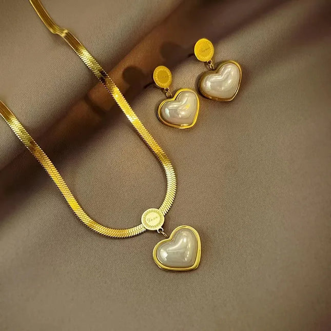 Sweet Heart Necklace & Earrings Set – Gold Tone